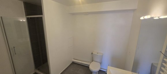 Apartamento de 2 dormitorios en Colombes, France No. 281510 8