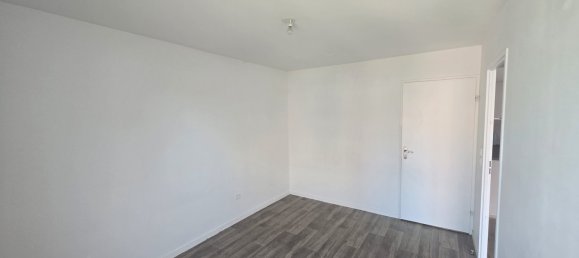 Apartamento de 2 dormitorios en Colombes, France No. 281510 7