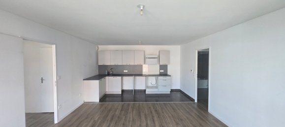 Apartamento de 2 dormitorios en Colombes, France No. 281510 3