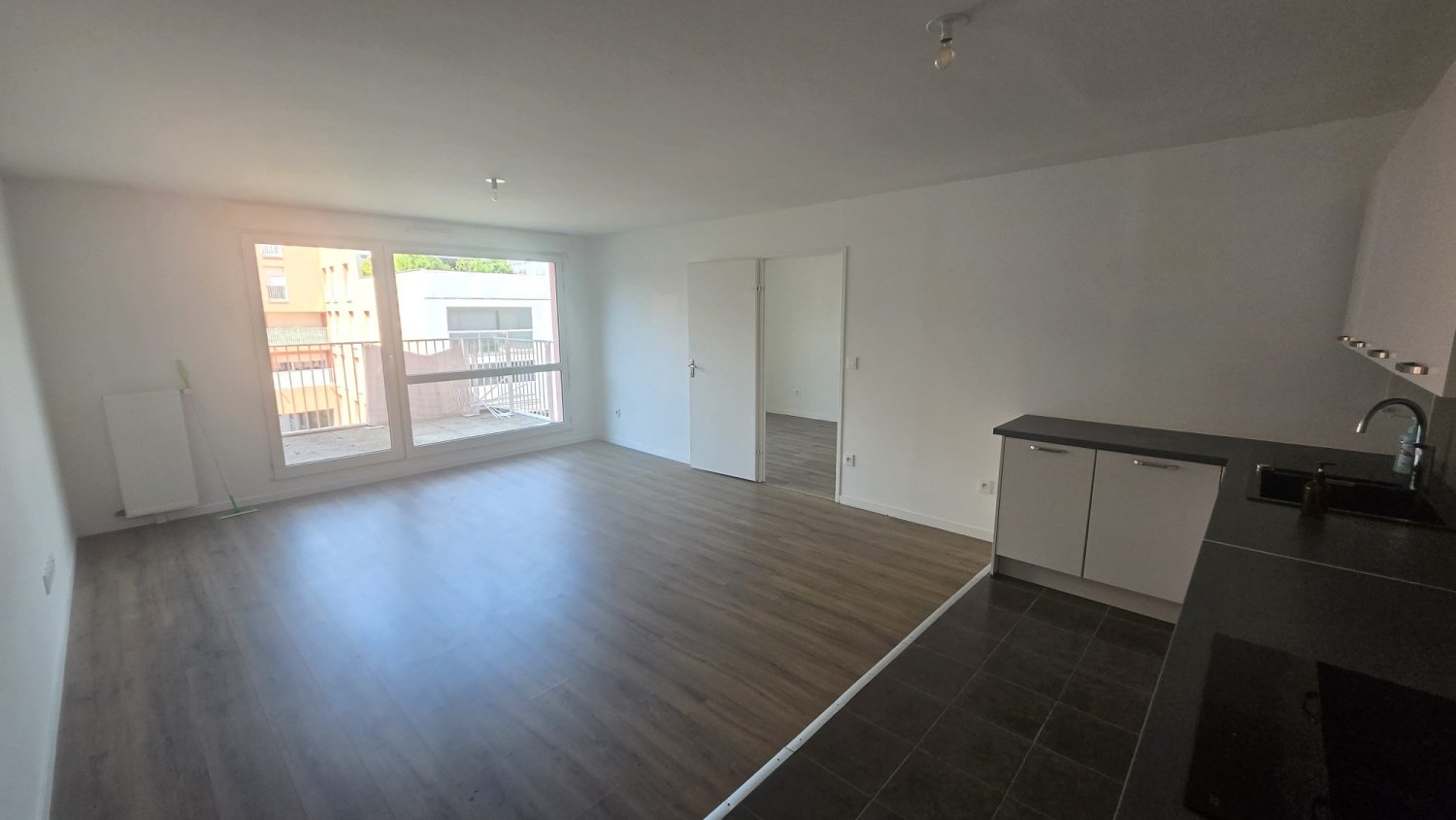 Apartamento de 2 dormitorios en Colombes, France No. 281510