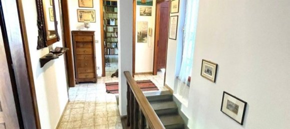 8غرفة منزل في Massa, Italy رقم 49403 19