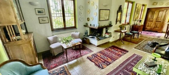 8غرفة منزل في Massa, Italy رقم 49403 11