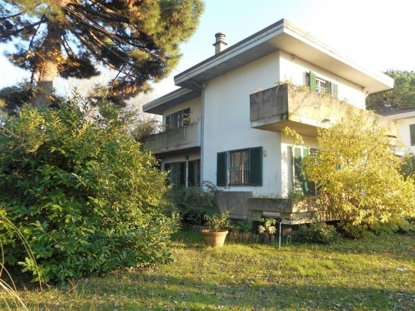 8غرفة منزل في Massa, Italy رقم 49403