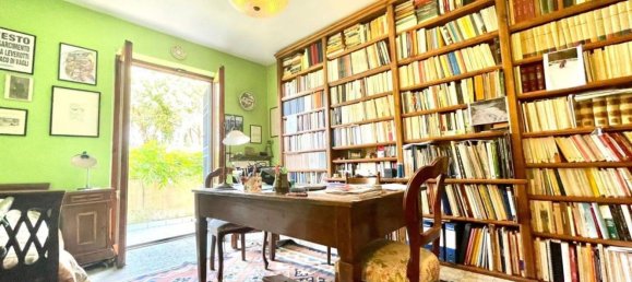 8غرفة منزل في Massa, Italy رقم 49403 18