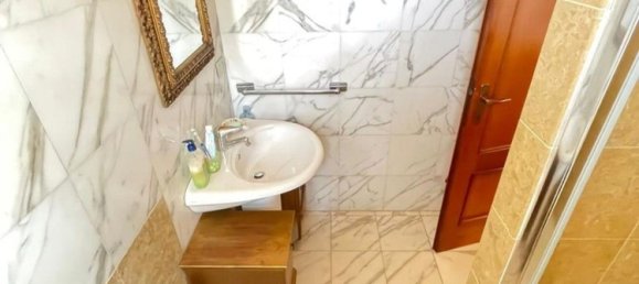 8غرفة منزل في Massa, Italy رقم 49403 17