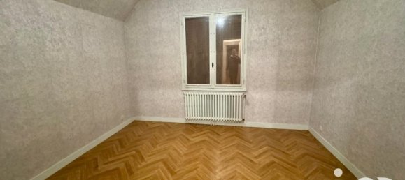 3 bedrooms House in Saint-Clement, France No. 194538 12