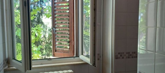 4 bedrooms House in Macerata, Italy No. 315296 10