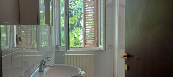 4 bedrooms House in Macerata, Italy No. 315296 9