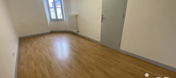 5 Schlafzimmer Stadthaus in Evron, France, Nr. 102783 7