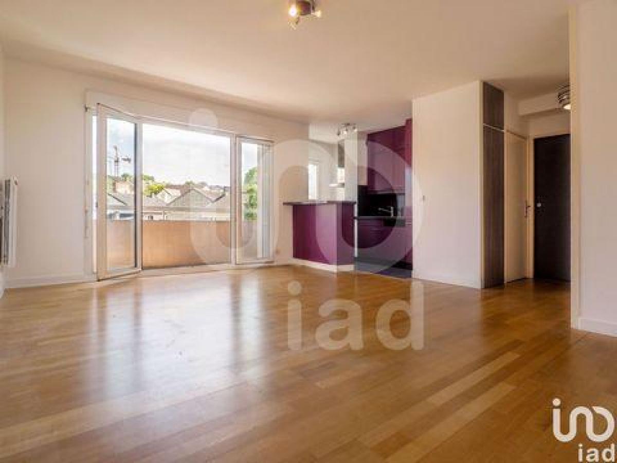 Studio in the Condo in Melun, France No. 35437