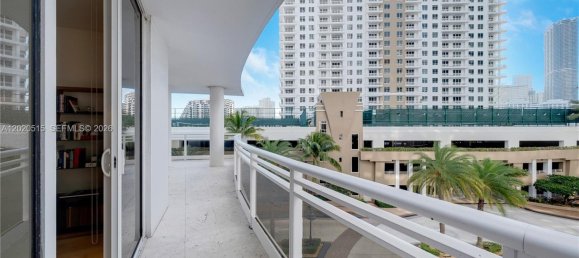 2 dormitorios propiedad comercial en alquiler en Miami, Miami-Dade, Florida, USA № 614909 14