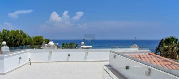 4 bedrooms House in Paralimni, Cyprus No. 7006 13