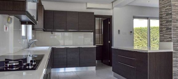 4 bedrooms House in Paralimni, Cyprus No. 7006 6