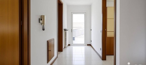 4 Schlafzimmer Haus in Notaresco, Italy, Nr. 345347 18