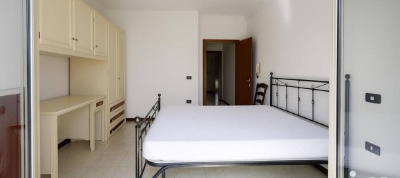 4 Schlafzimmer Haus in Notaresco, Italy, Nr. 345347 9