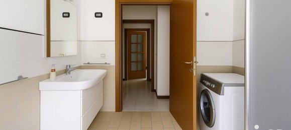 4 Schlafzimmer Haus in Notaresco, Italy, Nr. 345347 7