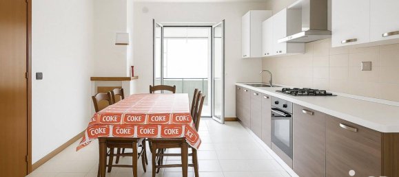 4 Schlafzimmer Haus in Notaresco, Italy, Nr. 345347 3