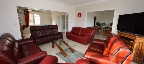 Casa de 9 dormitorios en Chemille-sur-Deme, France No. 46075 11