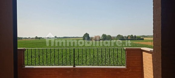 2 غرف نوم شقة في San Prospero, Italy رقم 63993 27