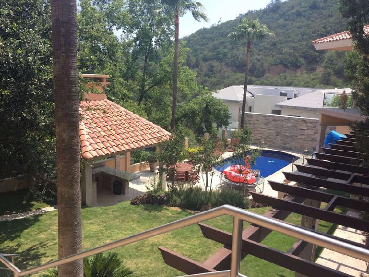 3 bedrooms House in Nuevo Leon, Mexico No. 164095