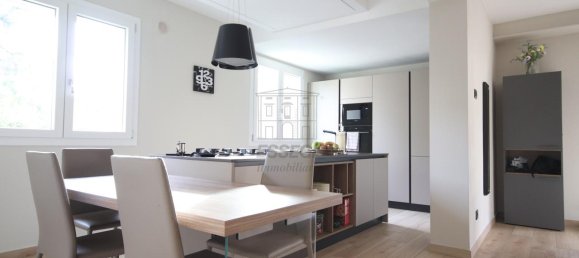 Villa de 9 divisões em Lucca, Italy N.º 8614 9