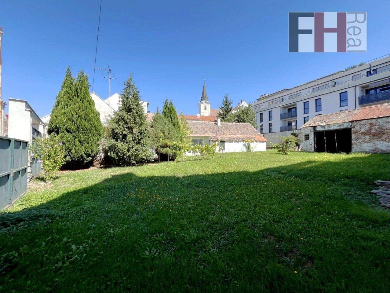  Land in Hollabrunn, Austria No. 246133