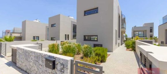 3 bedrooms Villa in Paralimni, Cyprus No. 18360 7