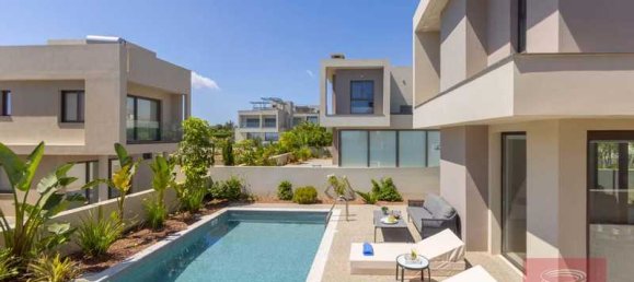 3 bedrooms Villa in Paralimni, Cyprus No. 18360 3