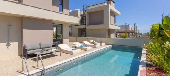 3 bedrooms Villa in Paralimni, Cyprus No. 18360 2