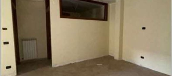 3 rooms Apartment in Marcianise, Italy No. 7579 9