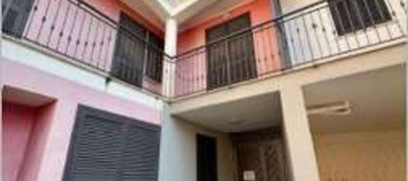 3 rooms Apartment in Marcianise, Italy No. 7579 2