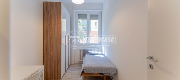 3-salle Appartement à Milan, Italy No. 261216 4