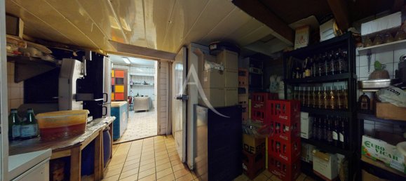 115m² Commercial property in Villeneuve-le-Comte, France No. 176375 11