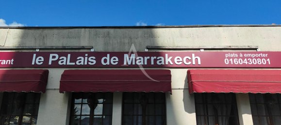 115m² Commercial property in Villeneuve-le-Comte, France No. 176375 2