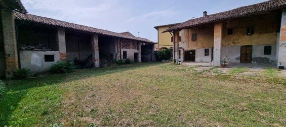 4 rooms House in Pandino, Italy No. 129817 12