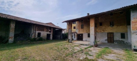 4 rooms House in Pandino, Italy No. 129817 11