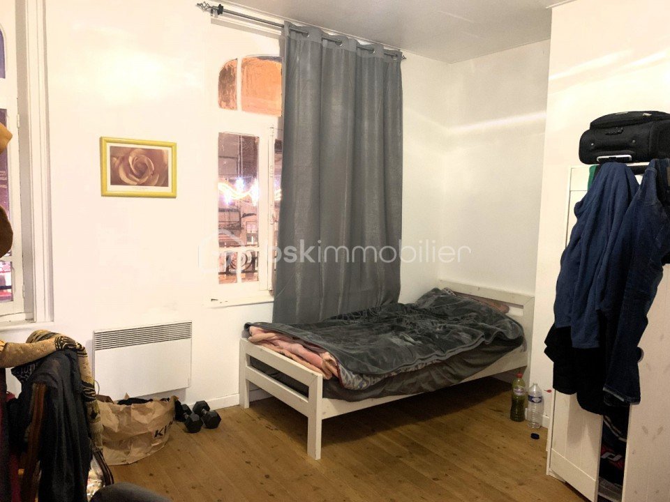 3 bedrooms Building in Lens, France No. 80130