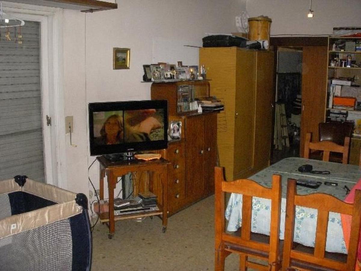 3 bedrooms Apartment in Lanus, Argentina No. 3334