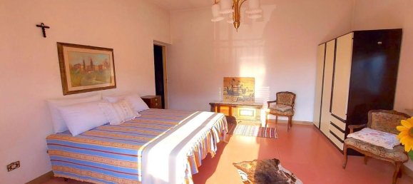 7غرفة منزل في Carrara, Italy رقم 45685 25