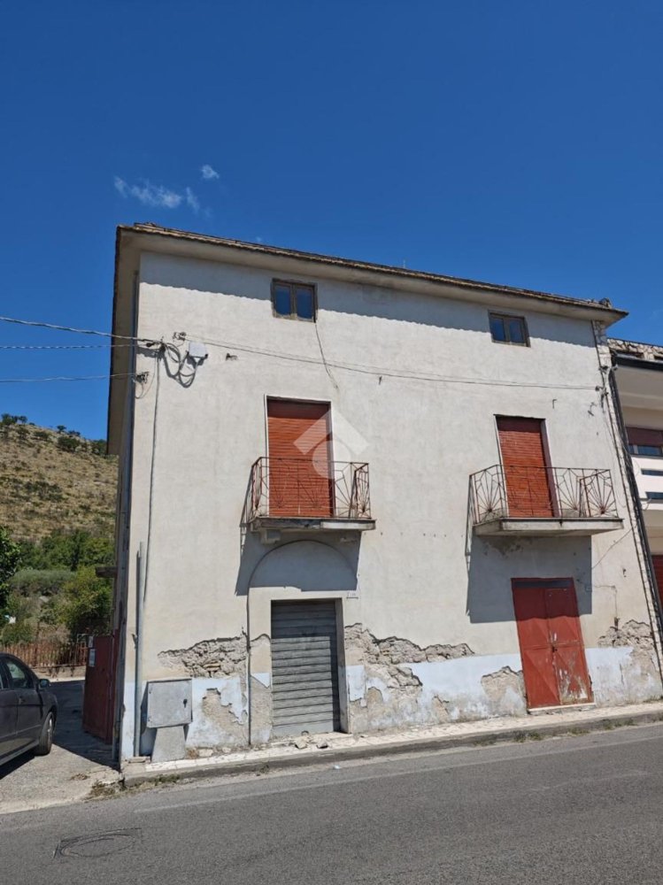 8-Zimmer Villa in Santi Cosma e Damiano, Italy, Nr. 274861