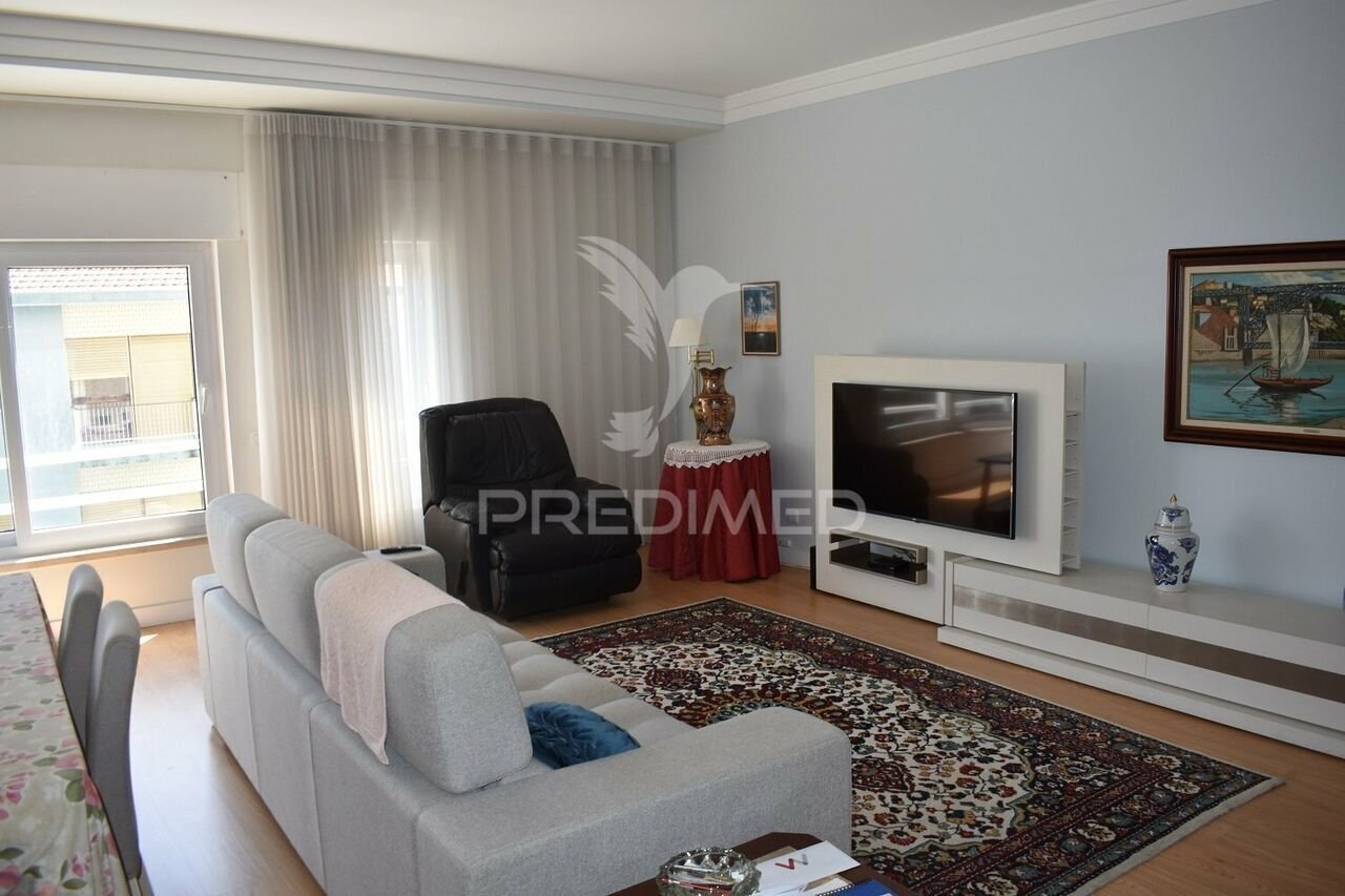 4 bedrooms Apartment in Vila Nova de Gaia, Portugal No. 245148