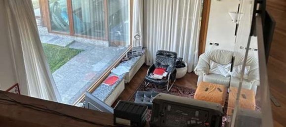 5 rooms Apartment in Erba, Italy No. 3907 5