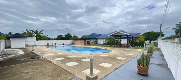 4 bedrooms Cafe / restaurant in Hua Hin, Thailand No. 6409 3