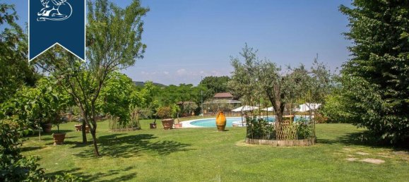 7 bedrooms Villa in Arezzo, Italy No. 329294 8