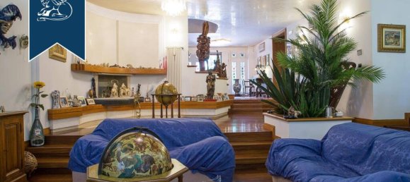 7 bedrooms Villa in Arezzo, Italy No. 329294 37