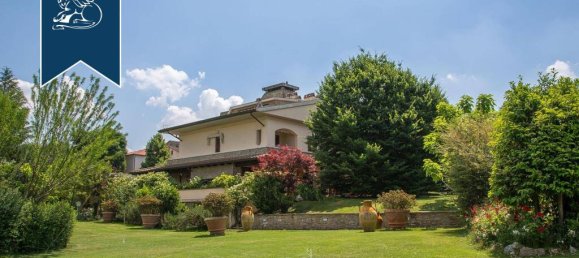 7 bedrooms Villa in Arezzo, Italy No. 329294 3