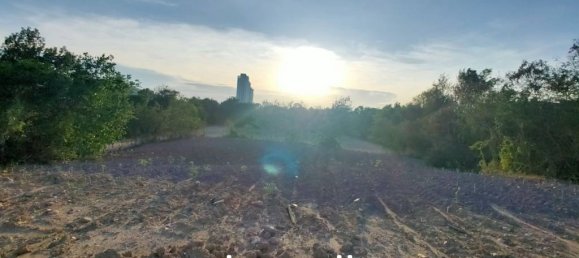  Commercial property in Sattahip, Thailand No. 19412 6