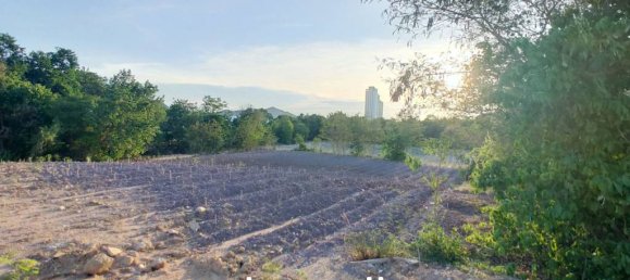  Commercial property in Sattahip, Thailand No. 19412 3