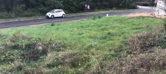  Land in Le Creusot, France No. 289780 2