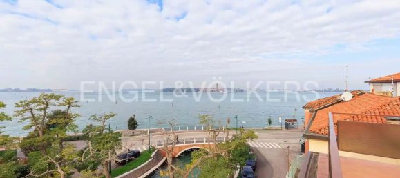 4 rooms Apartment in Venice, Italy No. 220925 4